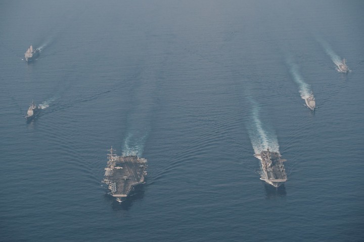 美國政府在台灣問題上的模棱兩可的立場日益削弱，但它是否准備在軍事上介入，仍然令人懷疑。這場衝突的意義在於，在亞洲，軍事力量的天平已經從美帝國主義那裡傾斜到了中國。//圖片來源：美國太平洋艦隊，Flickr