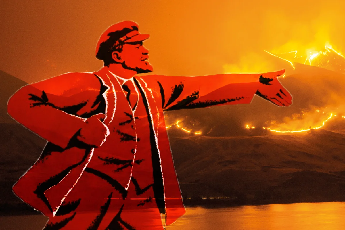 Lenin standing in front of flames.jpg
