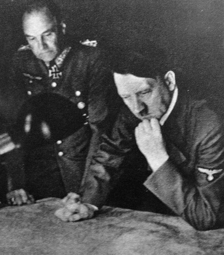 Hitler planning attack Image public domain