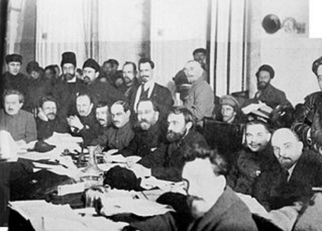 Bolsheviks together Image public domain