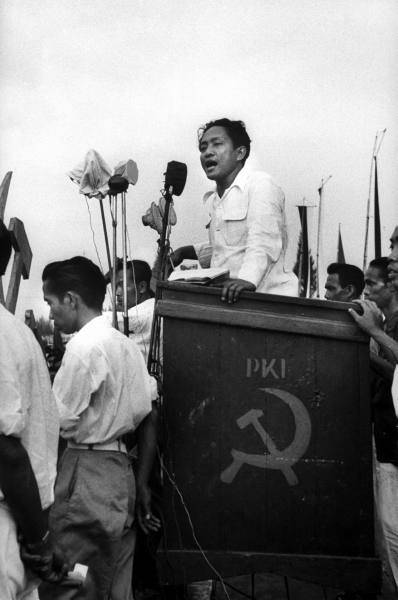 DN Aidit speaking at PKI election meeting 1955 Image public domain