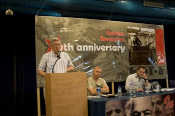 Alan Woods speaking to supporters of the IMT in 2007.