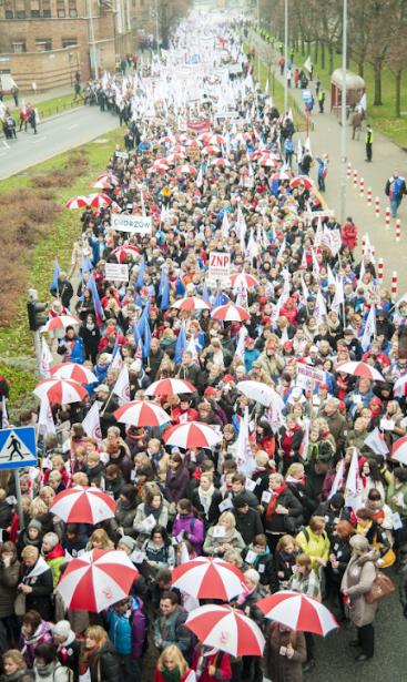 Demonstration in support of striking teachers called by the Warsaw MKS and ZNP Image fair use