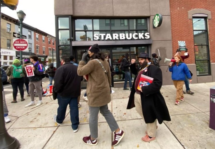 Starbucks Philadelphia Image Socialist Revolution